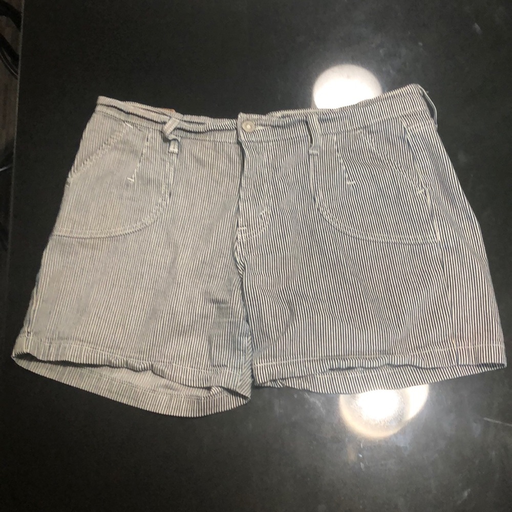 LEVI'S 515 WOMEN'S Sz 10 SHORTS BLUE STRIPES ENGINEER RAILROAD STRIPE